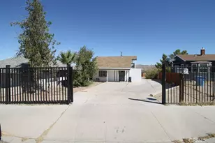 921 Flora, Barstow, CA 92311 - Photo 1