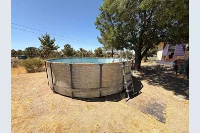 10623 1&2 Desert View, Pinon Hills, CA 92372 - Photo 19