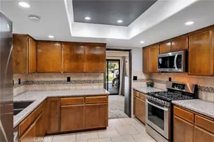 12950 Rolling Ridge Dr, Victorville, CA 92395 - Photo 17