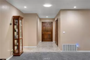 12950 Rolling Ridge Dr, Victorville, CA 92395 - Photo 9