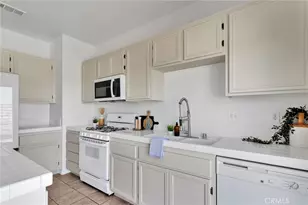 14082 Gale Dr, Victorville, CA 92394 - Photo 13