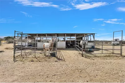 9145 Marco, Victorville, CA 92392 - Photo 23