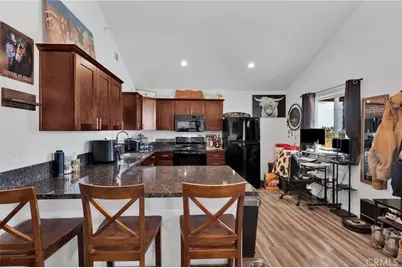 9145 Marco, Victorville, CA 92392 - Photo 7