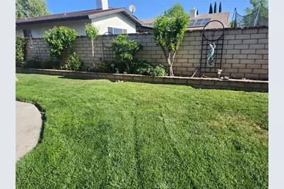 12855 Candlewick Lane, Victorville, CA 92395 - Photo 25