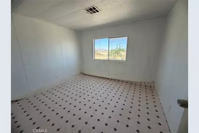 33803 Suffoch, Newberry Springs, CA 92365 - Photo 17