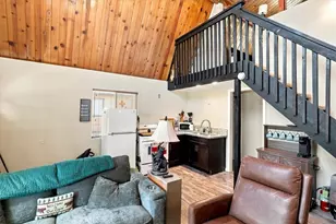 550 Pine Ln, Sugarloaf, CA 92386 - Photo 9