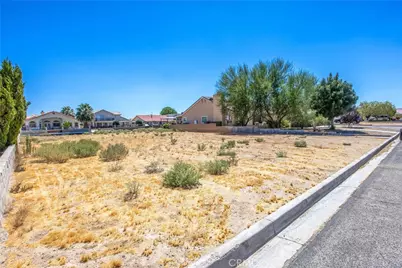 14441 Ironsides, Helendale, CA 92342 - Photo 5