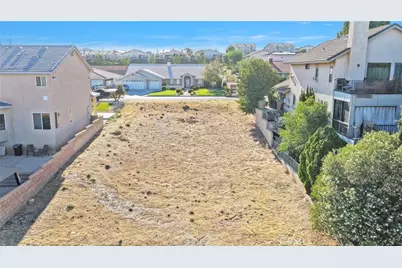 13255 Autumn Leaves, Victorville, CA 92395 - Photo 3