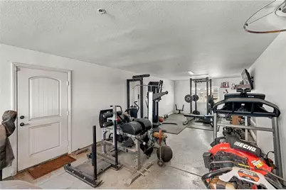 10215 Nielson, Oak Hills, CA 92344 - Photo 37