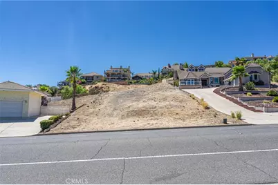 22283 Vacation Drive, Canyon Lake, CA 92587 - Photo 11