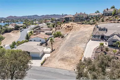 22283 Vacation Drive, Canyon Lake, CA 92587 - Photo 21
