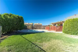 15560 Elmwood Dr, Victorville, CA 92395 - Photo 19