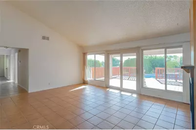 15560 Elmwood Drive, Victorville, CA 92395 - Photo 5