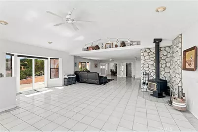8384 Highland Court, Oak Hills, CA 92344 - Photo 17