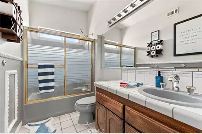 8384 Highland Court, Oak Hills, CA 92344 - Photo 31