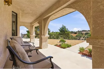8384 Highland Court, Oak Hills, CA 92344 - Photo 37