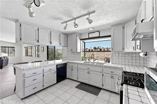 8384 Highland Ct, Oak Hills, CA 92344 - Photo 13