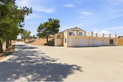 8384 Highland Court, Oak Hills, CA 92344 - Photo 39