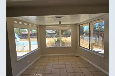 20239 Osseo, Apple Valley, CA 92308 - Photo 7