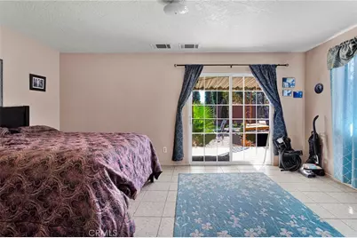 16165 Pine, Hesperia, CA 92345 - Photo 33