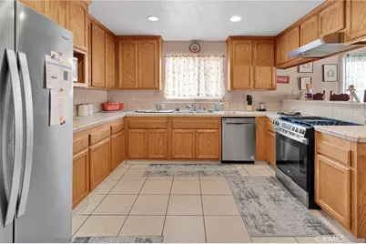 16165 Pine, Hesperia, CA 92345 - Photo 11