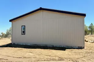 2022 Smoke Tree Rd, Pinon Hills, CA 92372 - Photo 5