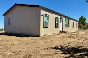 2022 Smoke Tree Rd, Pinon Hills, CA 92372 - Photo 1