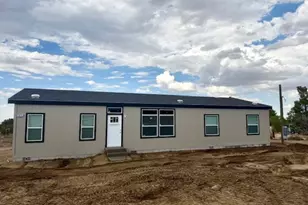 2022 Smoke Tree Rd, Pinon Hills, CA 92372 - Photo 1