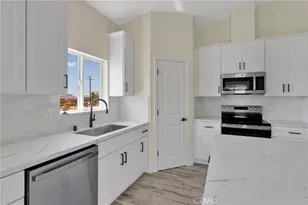 24911 Via Vista Rd, Apple Valley, CA 92308 - Photo 21