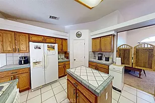 21723 Hercules St, Apple Valley, CA 92308 - Photo 19