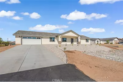 16218 Quantico Rd E, Apple Valley, CA 92307 - Photo 5