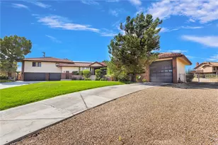 19924 Cronese, Apple Valley, CA 92308 - Photo 61