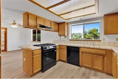 18256 Danbury, Hesperia, CA 92345 - Photo 17