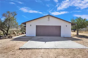 12950 Syracuse, Lucerne Valley, CA 92356 - Photo 35
