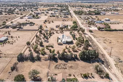 12631 Mesquite Street, Oak Hills, CA 92344 - Photo 19