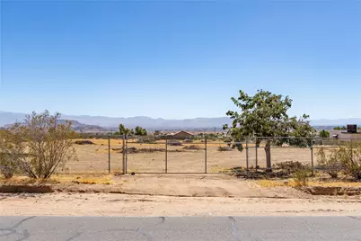23595 Waalew Road, Apple Valley, CA 92307 - Photo 3