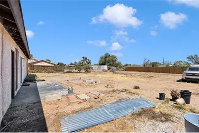 10599 Oakwood, Hesperia, CA 92345 - Photo 23