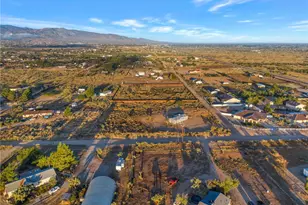 9572 Smith Rd, Phelan, CA 92371 - Photo 43