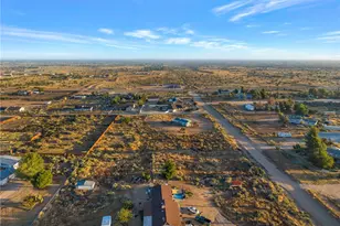 9572 Smith Rd, Phelan, CA 92371 - Photo 45