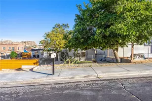 15557 5th St, Victorville, CA 92395 - Photo 3