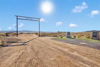 37404 Harvard Road, Newberry Springs, CA 92365 - Photo 5