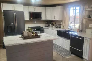 20061 Seneca, Apple Valley, CA 92307 - Photo 13