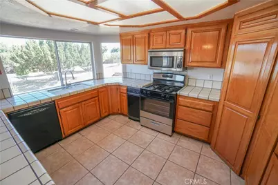 17010 Ranchero, Hesperia, CA 92345 - Photo 13