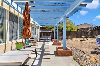12277 Dandelion, Victorville, CA 92392 - Photo 41