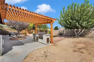 15131 Zircon Dr, Victorville, CA 92394 - Photo 47