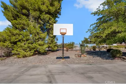 19964 Nowata, Apple Valley, CA 92307 - Photo 35