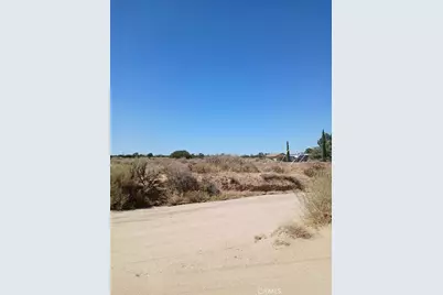 10082 Eaby Road, Phelan, CA 92371 - Photo 1