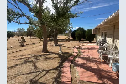 9545 Joshua Street, Apple Valley, CA 92308 - Photo 5