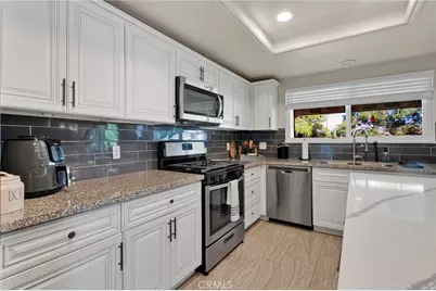 8041 Kingston, Hesperia, CA 92345 - Photo 21
