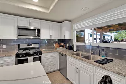 8041 Kingston, Hesperia, CA 92345 - Photo 25